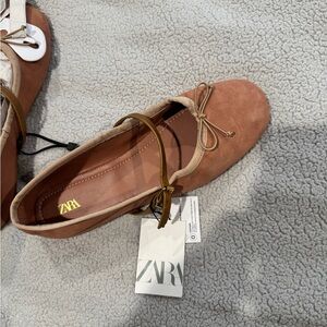 Zara Women's Brown Suede Flats